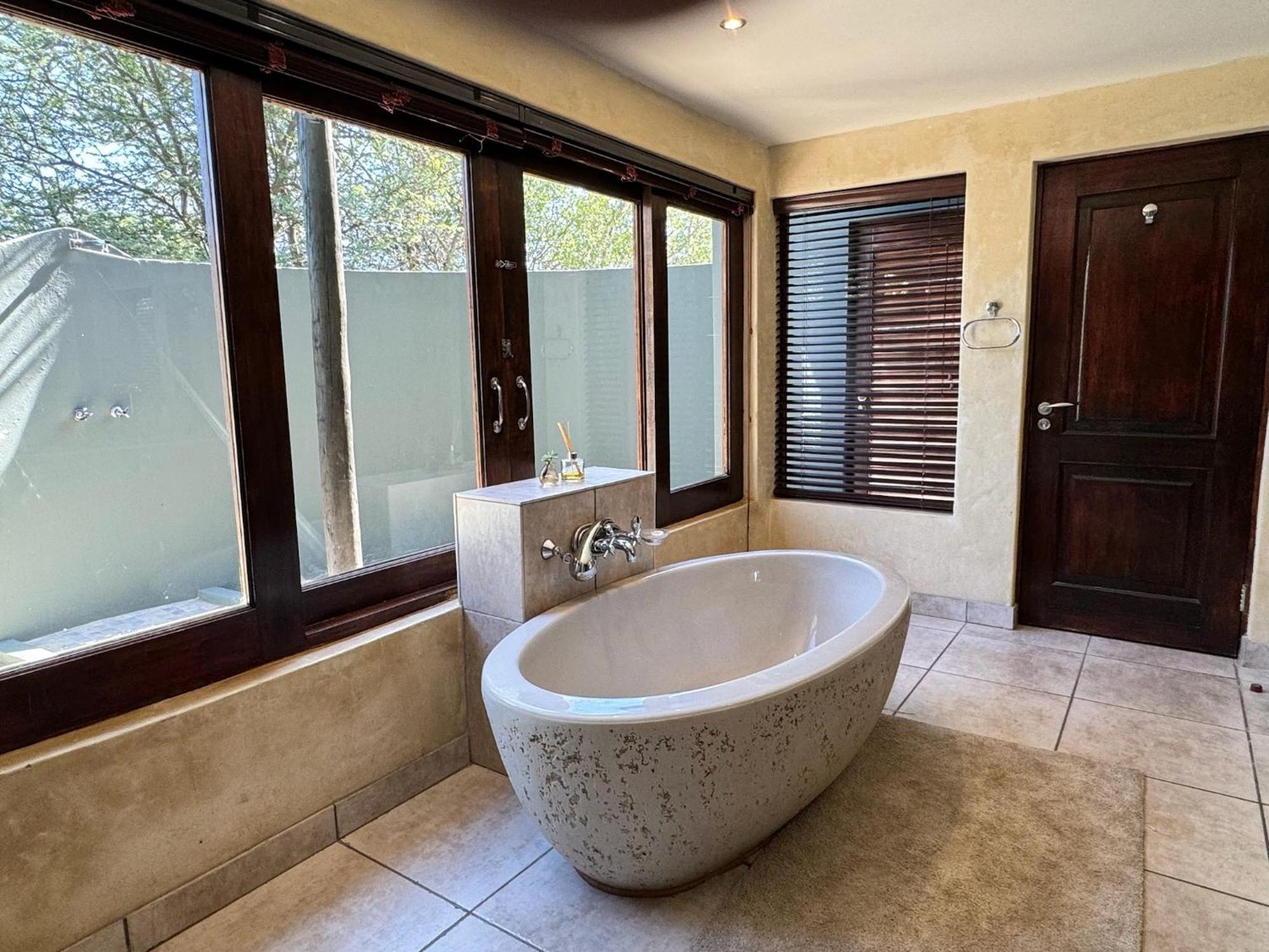 Pangolin Game Lodge - Self Catering, Incl 2 Game Drives Per Day Matlhagame Zewnętrze zdjęcie